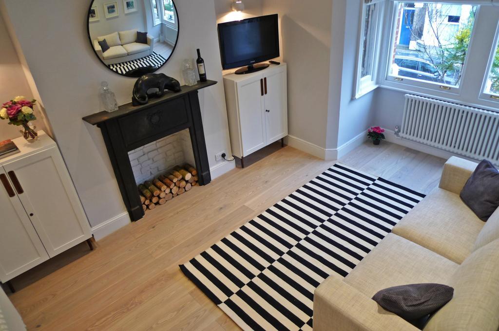 Sparkling Apartment In Kensington Olympia London Exterior photo